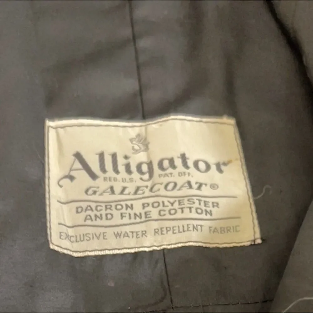 Vintage cotton blend Alligator Gale Coat. Unsized.